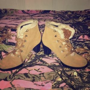 Women’s waterproof boots